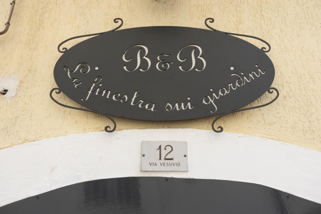 B&B La Finestra Sui Giardini 圣埃拉莫因科莱 外观 照片